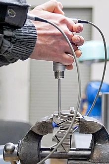 Преимущества ультразвукового твердомера ТКМ-459С